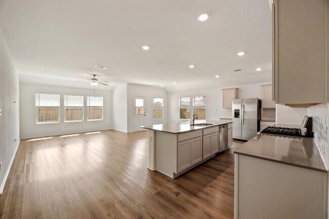 Foto del edificio - 113 Golden Grove Pkwy