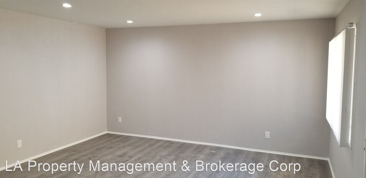 Foto principal - 2 br, 2 bath Apartment - 5007 Marathon St.