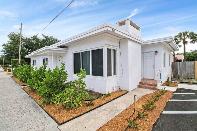 Foto del edificio - 110 N C St