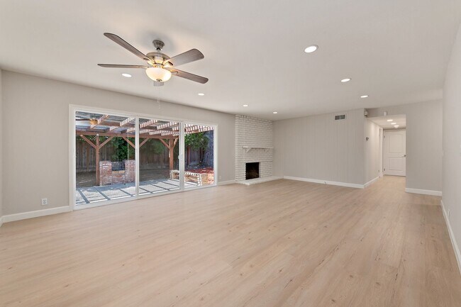 Foto del edificio - Remodeled 3BD/2BA Home with Award Winning Schools!