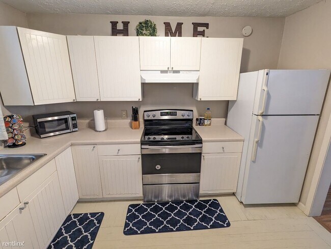 Foto del edificio - 2 br, 1 bath 4plex - 205 Hampshire Avenue