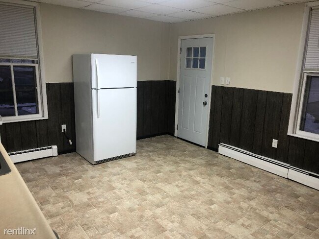 Building Photo - 2 br, 1 bath Townhome - 119 Ridge Av