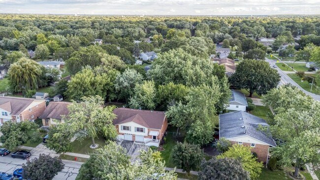 Building Photo - 1549 Revere Cir