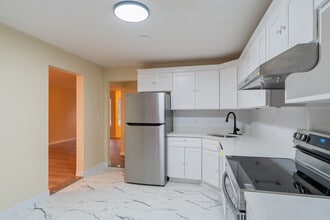 Building Photo - 208 Castlewood Dr