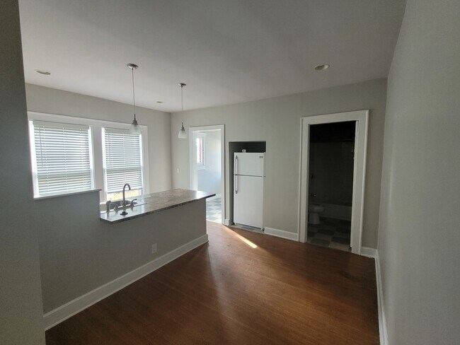 Building Photo - 50 N Campbell Ave
