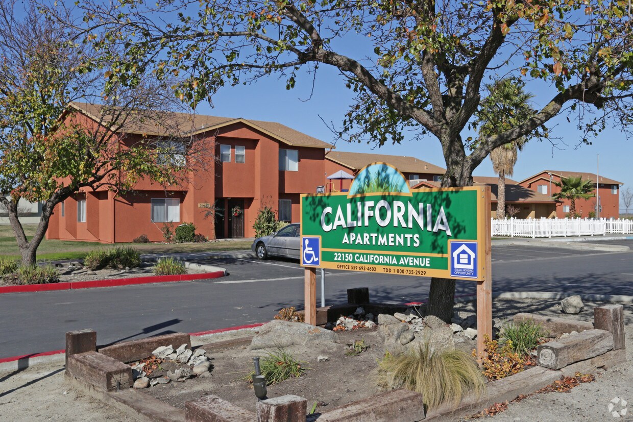 Foto principal - California Apartments