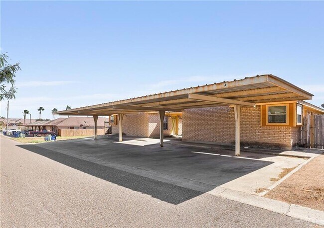 Foto del edificio - 405 E 2nd St