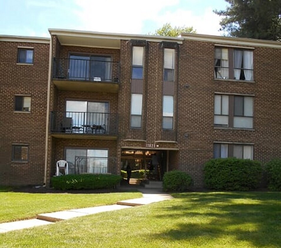 Primary Photo - Wonderful Condo in Olney Town Center