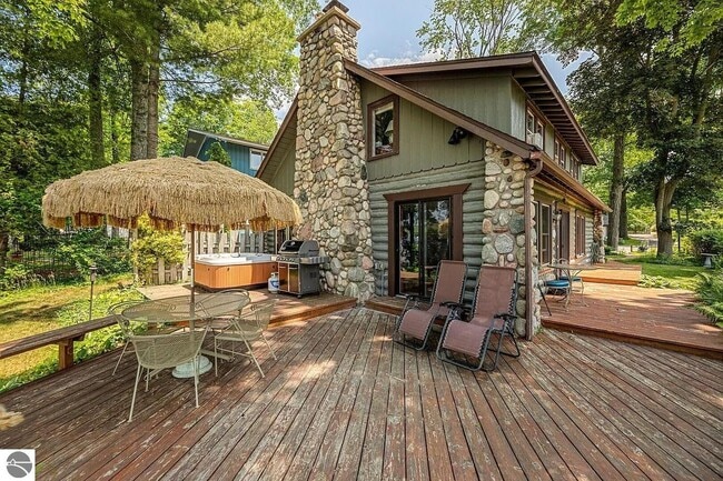 Foto del edificio - 843 N South Long Lake Rd