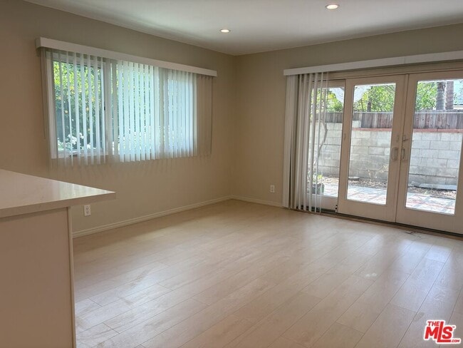 Foto del edificio - 16699 Morrison St