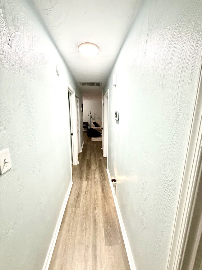 Foto del edificio - 123 Poplar Ave