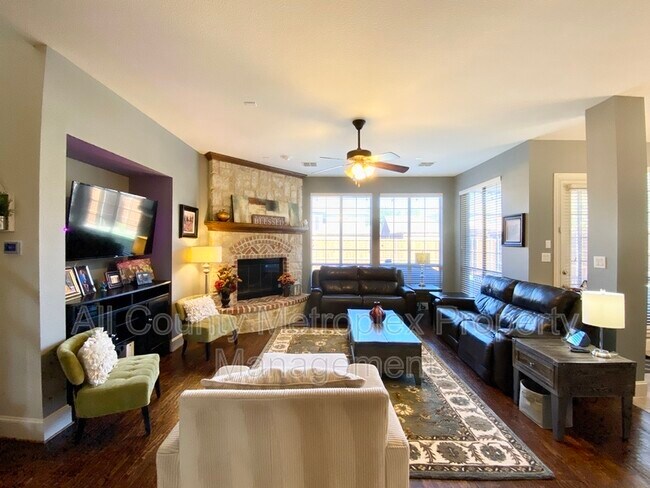 Foto del edificio - 1832 Childress Ln