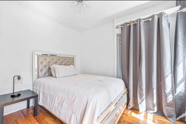 Foto del edificio - 600 2nd Ave