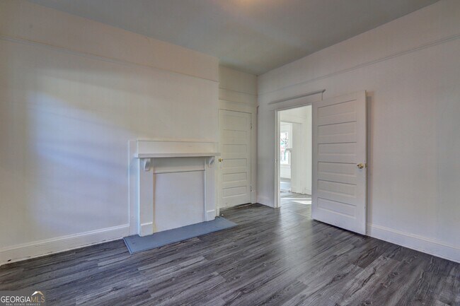 Foto del edificio - 1183 Holt Ave