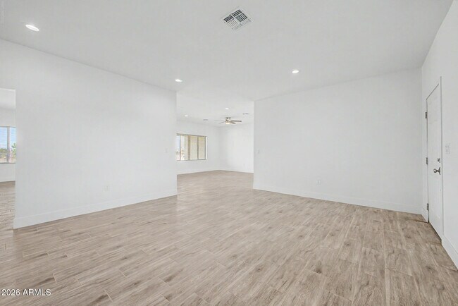 Foto del edificio - 12138 S Airport Rd