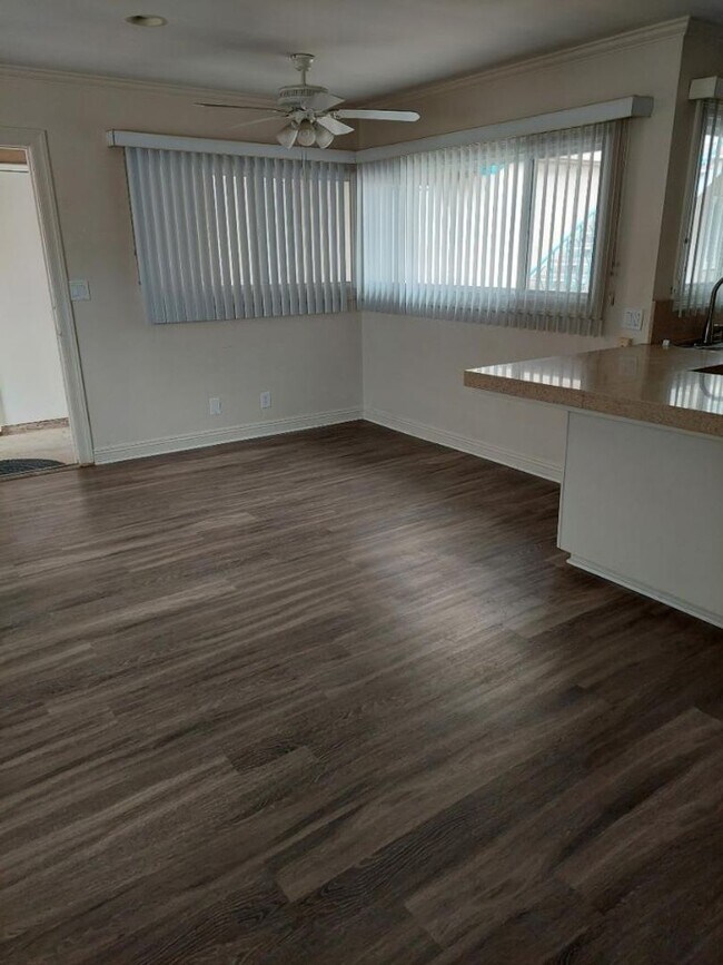 Foto del edificio - 626 Clubhouse Ave