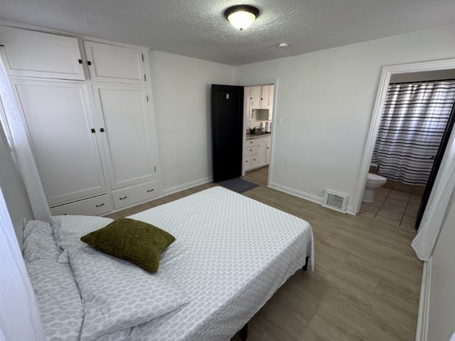 Photo - 440 E Garfield Ave Townhome