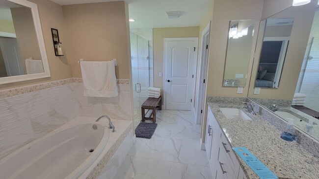 Foto del edificio - Charming 4BR House in Lehigh Acres