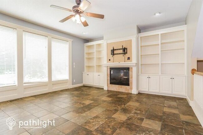 Foto del edificio - 1172 White Oak Lane, Liberty, MO, 64068
