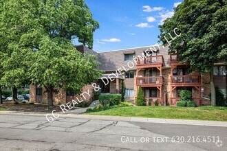 Building Photo - 1925 Tall Oaks Dr