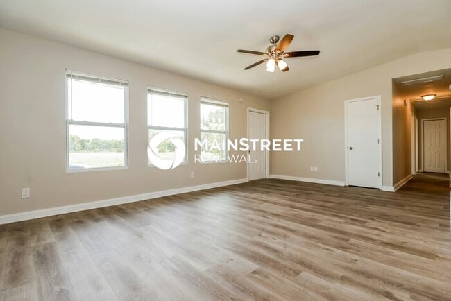 Building Photo - 3 Bedroom Pet-Friendly Home in Cape Coral,...