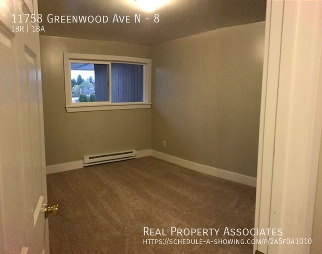 Building Photo - Large One Bedroom Updated Apartment with a...