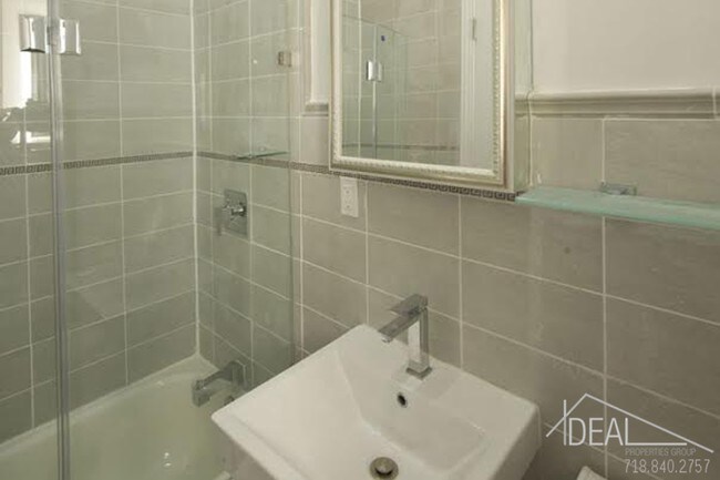 Building Photo - Bed-Stuy Studio LOFT