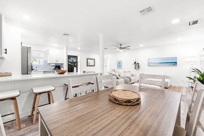 Foto del edificio - 1271 Woodlawn St