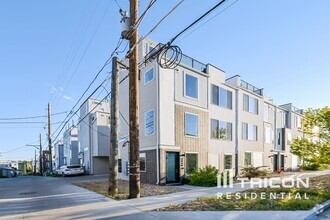 Building Photo - 4060 W 13th Ave
