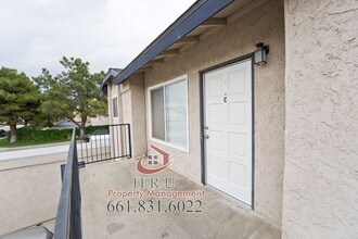Building Photo - 6401 Castleford St