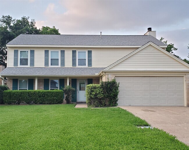 Foto del edificio - 3323 Green Fields Dr