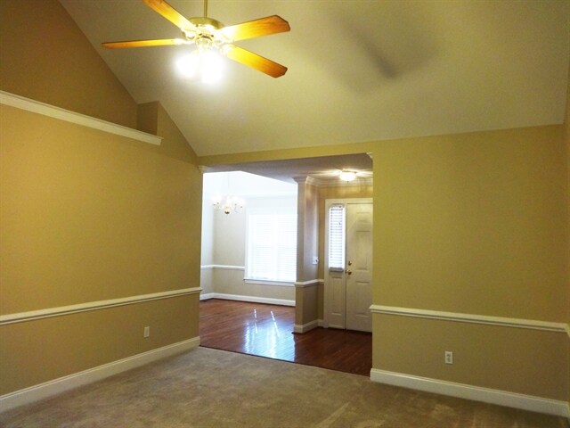 Building Photo - 301 Turtle Creek Dr