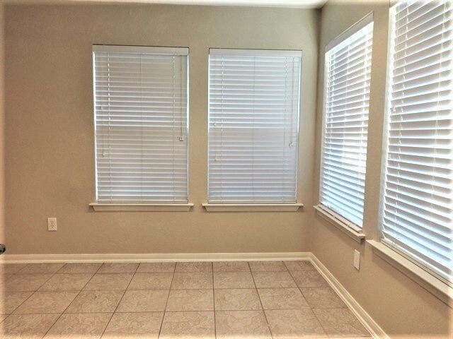 Building Photo - 3127 Lincolns Meadow Drive