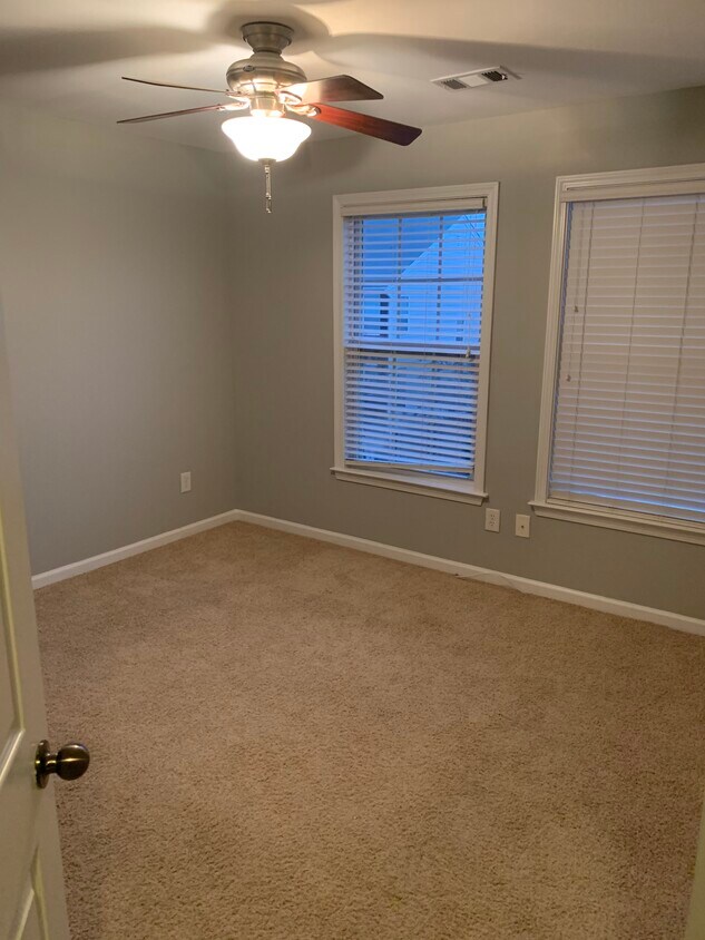 Foto principal - 432 Poplar Farms Dr