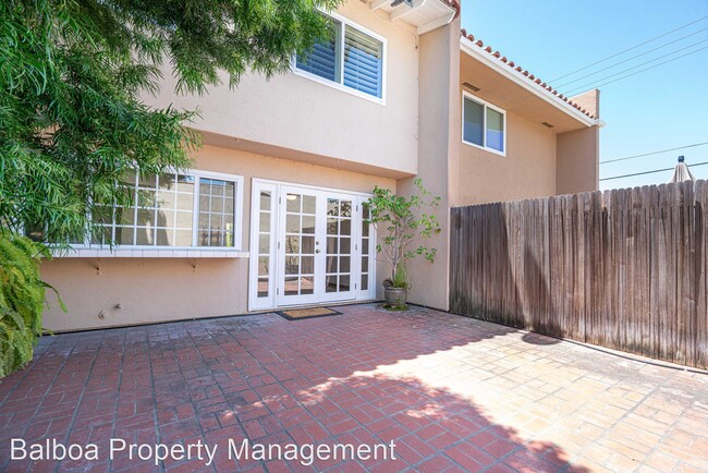 Building Photo - 3 br, 2.5 bath House - 10519 La Rosa Circle