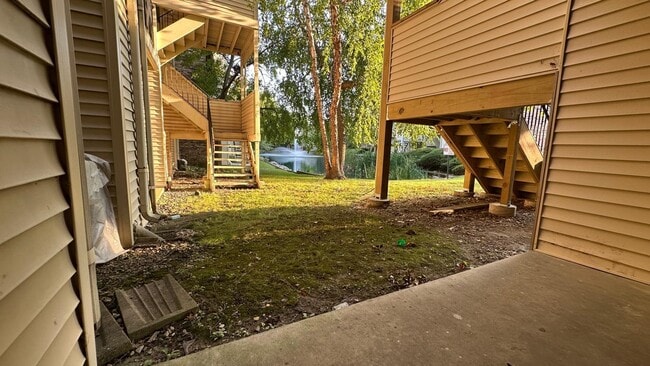 Building Photo - 201 N Waters Edge Dr