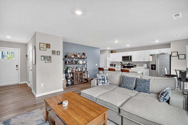 Foto del edificio - 2541 SE Hawkins Dr