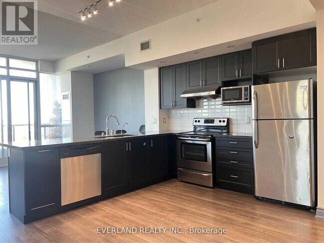 Building Photo - 89 S Town Centre Blvd