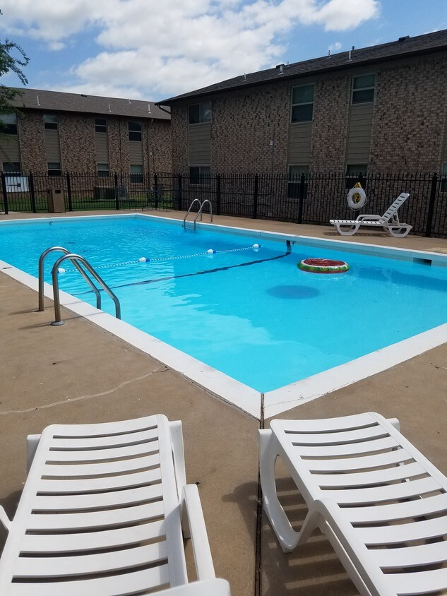 Fox Valley Apartments in Lawton, OK