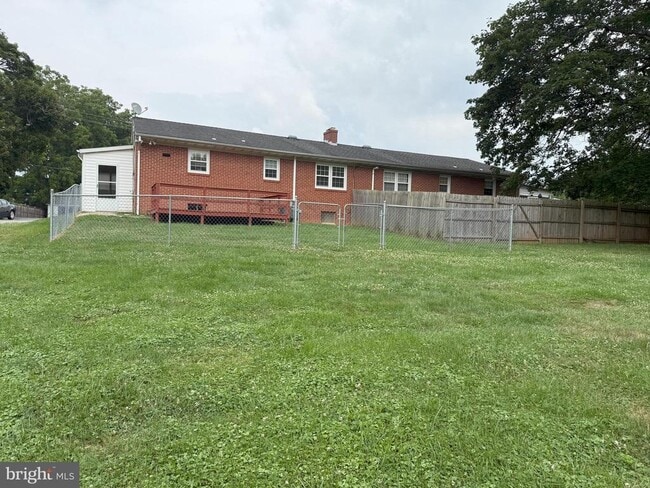 Building Photo - 5110 Woodbine Rd