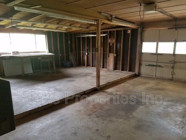 Building Photo - 1511 Harding Ave
