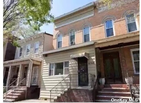 Foto principal - 87-38 Woodhaven Blvd
