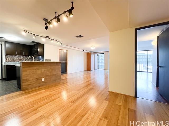 Foto del edificio - 700 Richards St