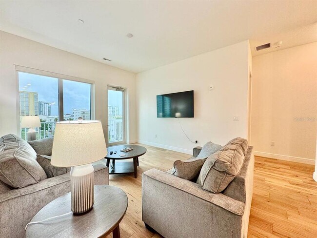Foto del edificio - 600 3rd Ave S