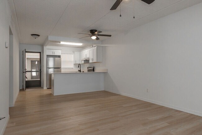 Foto del edificio - 100 E Kentucky Ave