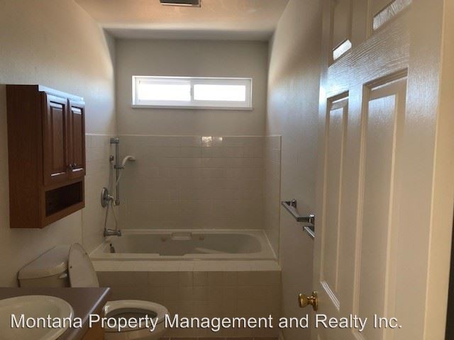 Foto del edificio - 4 br, 3 bath House - 105 Hopkins St.