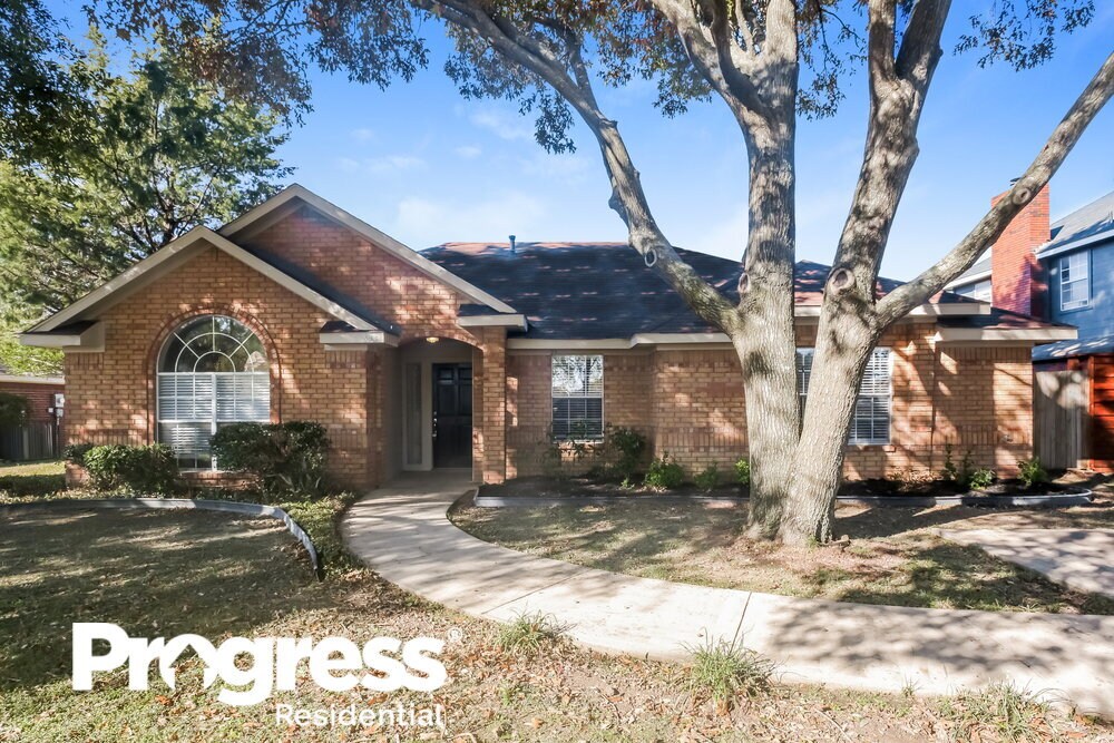 Primary Photo - 833 S Parks Dr