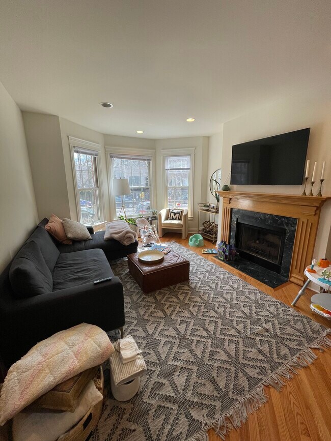 Foto del edificio - 1118 W Wrightwood Ave