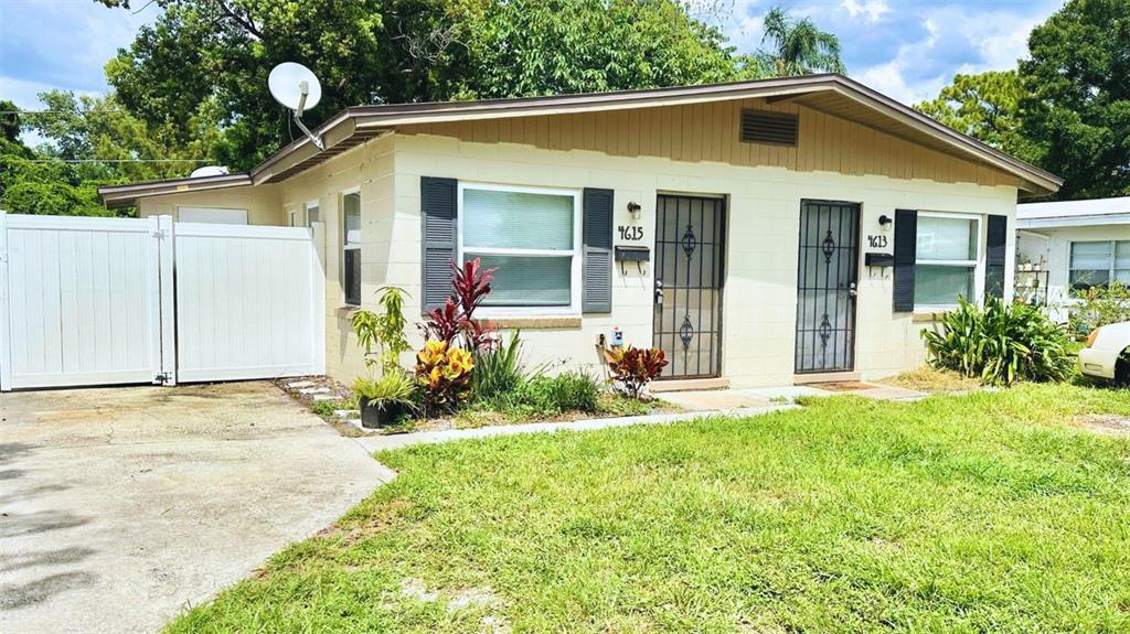 Primary Photo - 4615 Edgewater Dr