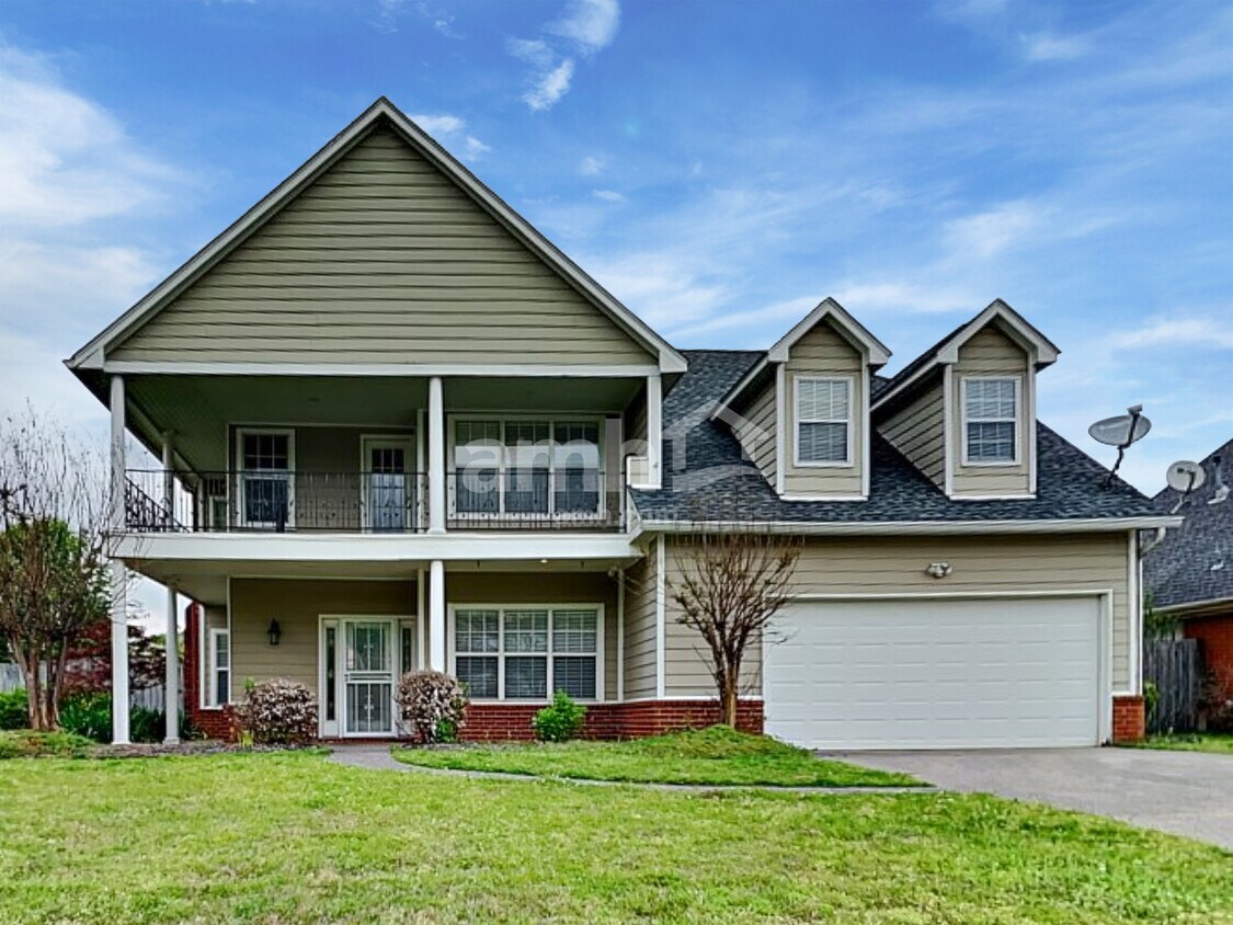 Foto principal - 9846 Alexanders Ridge Dr